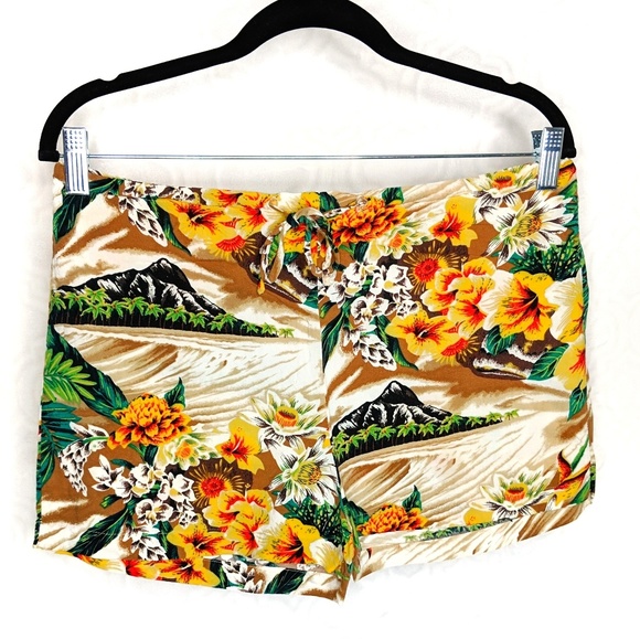 Expressions Pants - Expressions Hawaiian Print Drawstring Beach Shorts